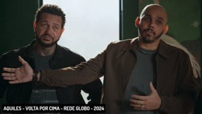 Rede Globo - Volta por cima - Aquiles se defende de bronca que toma com Caçapa.