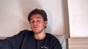 Cena adaptada - Nine Perfect Strangers (suicídio Napoleão)