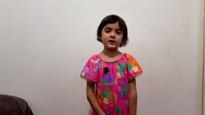 Vídeo de apresentação com brinquedo preferido