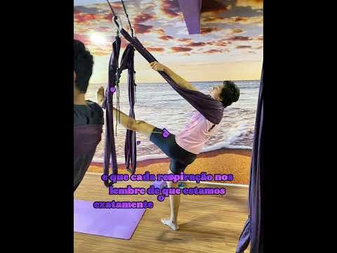 Namastê no Ar: Yoga Suspenso para Corpo e Mente