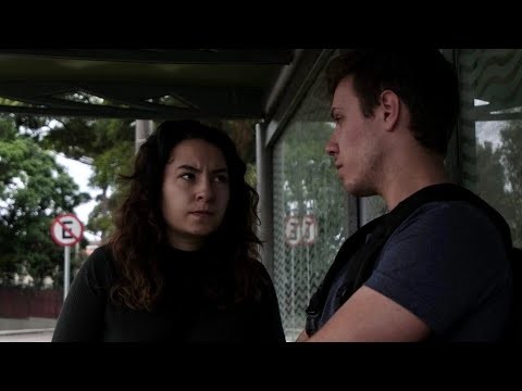 Cena em Inglês - Casey and Taylor