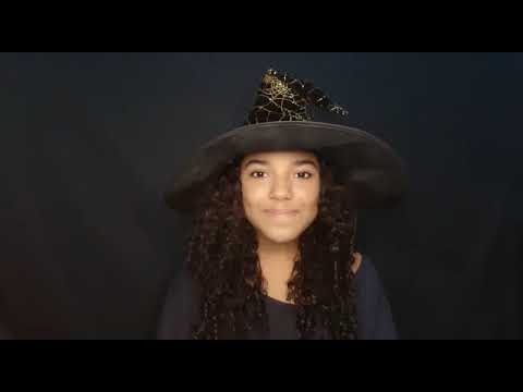 Dani Dennison do Abracadabra