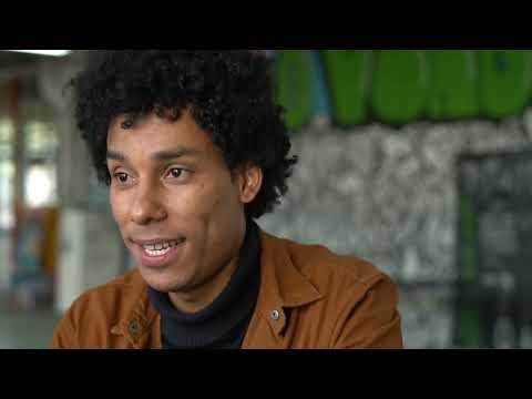 Fica Comigo- Teor romântico