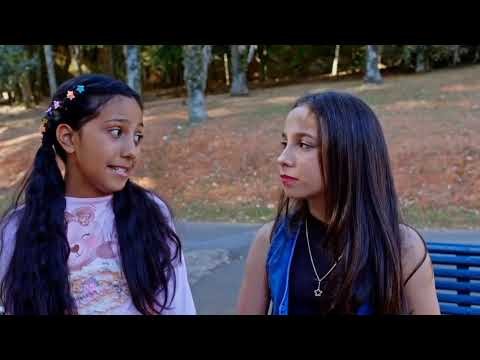 cena da serie "Em modo off-line"