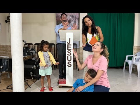 Mãe não deixa filho ler a Bíblia