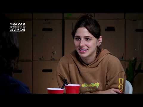 Personagem: Mãe recente / Situação: Encontro com ex-namorada depois de um tempo