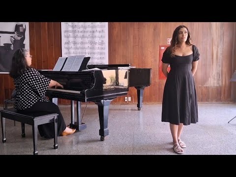 Vídeo cantando