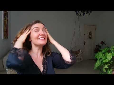 Cena comédia romântica- conversa entre amigas