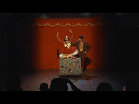 Cena "Boneca" - Espetáculo Piolin