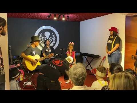 Apresentação Schoolofrock 