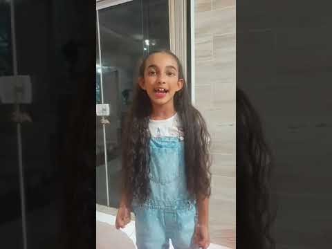 Giovanna Menino - 8 anos - cantando Ressuscita-me de Aline Barros