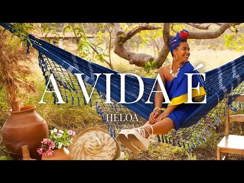 Clipe de "A vida é" de Héloa