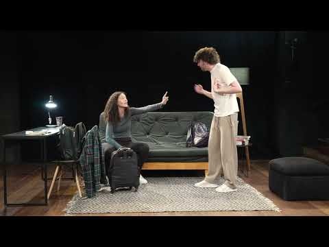 Você Deveria Estar Aqui