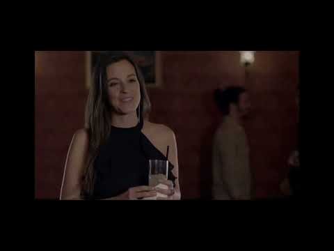 Ana Clara Fischer na série "O Negócio" (2018)