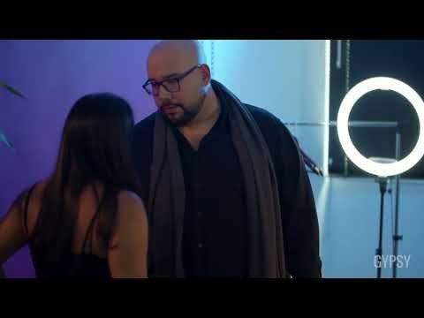 "Olha para mim e diz que você não quer"