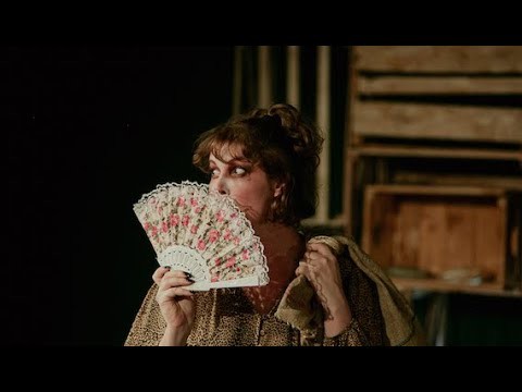 Trecho do exercício "A Alma Boa de Setsuan", personagem "Velha"