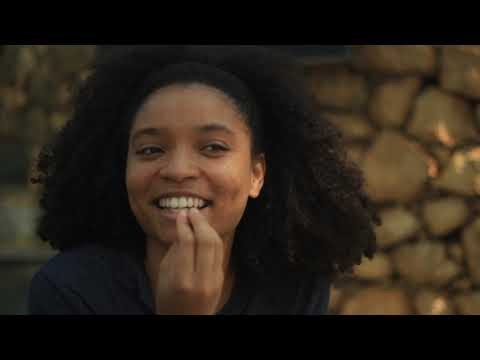 Ariane Maria - Monólogo "Café com Canela"