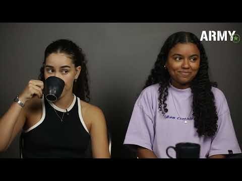 Exercício de cena em dupla - Luanna Aragão e Paula Tavares