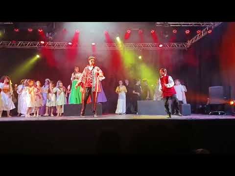 Gaston - Musical A BELA E A FERA
