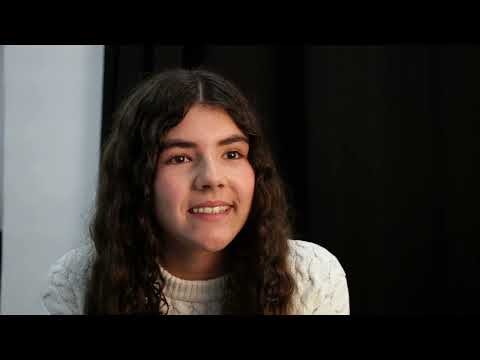 Carol Gadelha - monologo drama adolescente