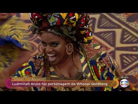 Oda mãe Brown papel vivido por Wooppi Goldberg