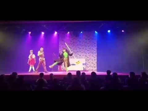 João e Alice em Heróis e Princesas ( Teatro das Artes , Shopping da Gavea)...