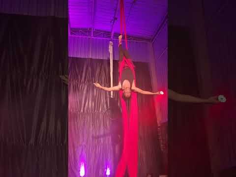 Cena Tecido Aéreo - Amor Marginal