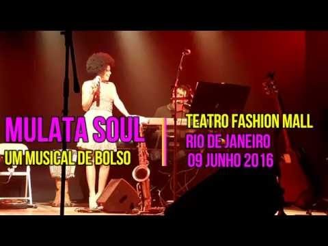 Patrícia Costa no solo show autoral "Mulata Sou!"