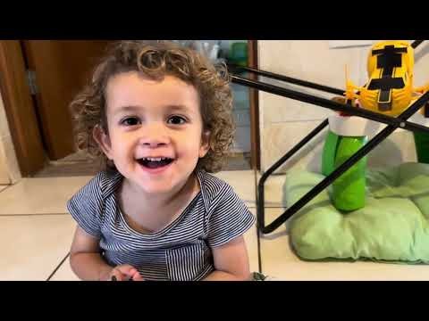 Gael Brincando com a mãe