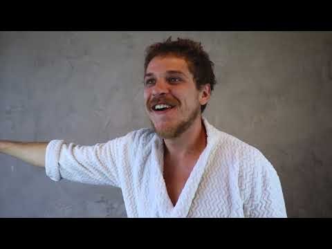 Joao Freitas em "Gata Em Teto De Zinco Quente"