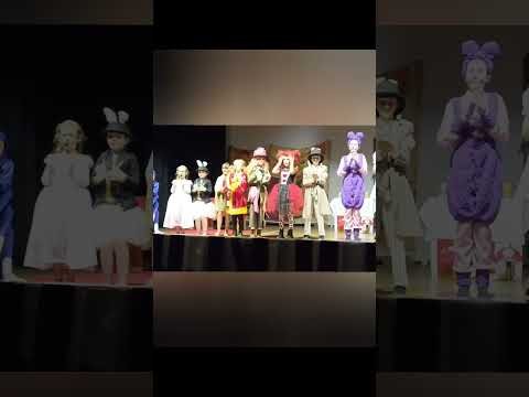 Teatro: Alice no País das maravilhas
