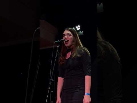 Vídeo cantando- Ao vivo (Don´t rain on my parade)